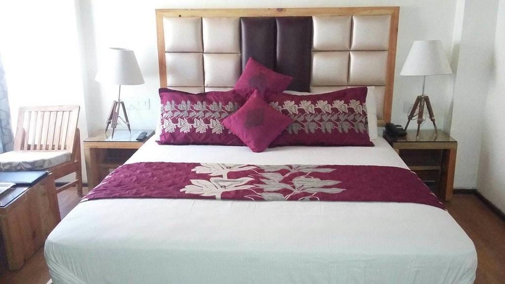 Swiss Wood Hotel Manāli Extérieur photo