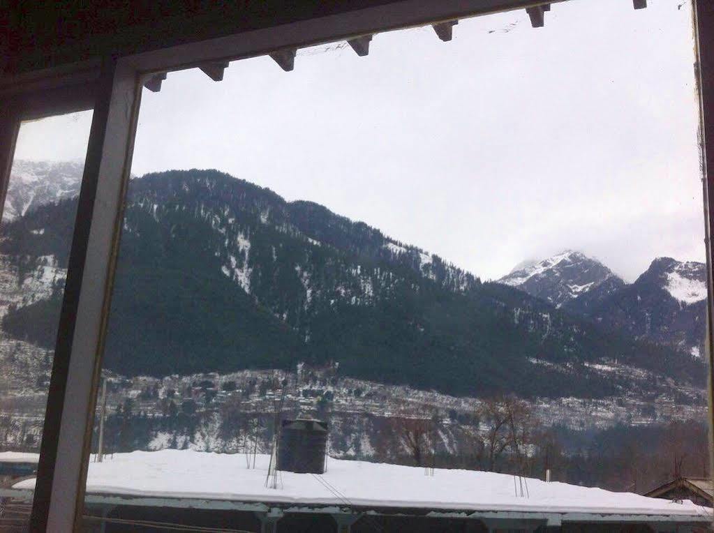 Swiss Wood Hotel Manāli Extérieur photo